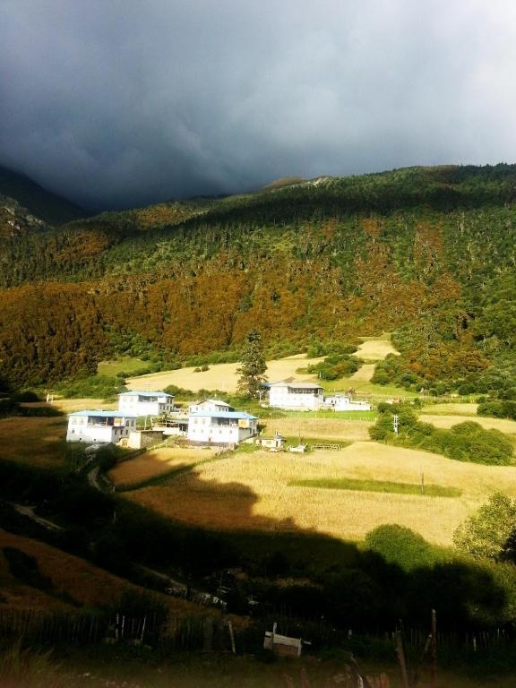 Songtsam Meili Lodge Deqen Екстериор снимка